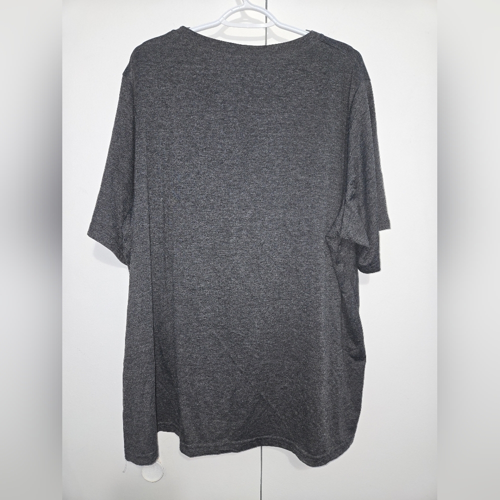 Women's Gray Short Sleeve Holiday Theme‎ Graphic T-Shirt Size 5X - Picture 5 of 5